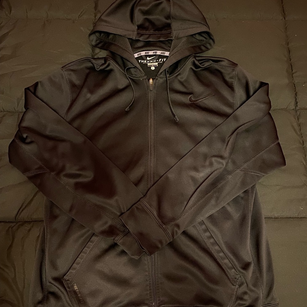 🖤 NIKE THERMA FIT ZIP UP!!